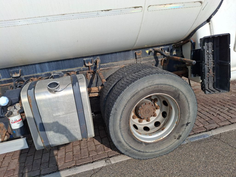 Renault MIDLUM 280DXI - Autocisterna: foto 4 Renault MIDLUM 280DXI - Autocisterna: foto 4