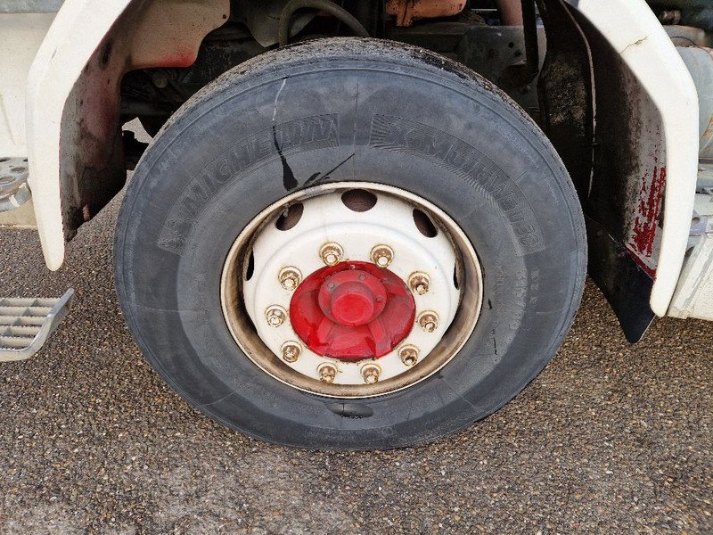 Scania R 142 H 6X2 V8 - Bortu kravas automašīna/ Platforma: foto 2 Scania R 142 H 6X2 V8 - Bortu kravas automašīna/ Platforma: foto 2