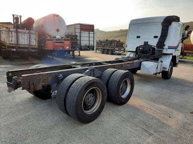 Volvo F 12 6*4 STEEL SUSPENSION - Šasija kravas automašīna: foto 5 Volvo F 12 6*4 STEEL SUSPENSION - Šasija kravas automašīna: foto 5