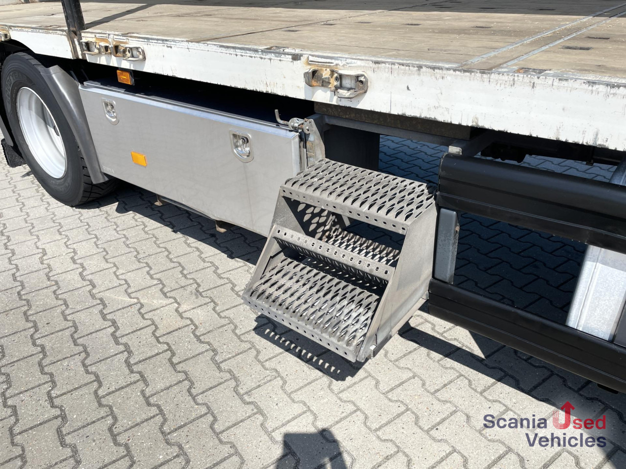SCANIA P 250 DB4x2MNB SIDE DOORS FULL AIR 250X246X250CM - Kravas automašīna ar slēgto virsbūvi: foto 3 SCANIA P 250 DB4x2MNB SIDE DOORS FULL AIR 250X246X250CM - Kravas automašīna ar slēgto virsbūvi: foto 3