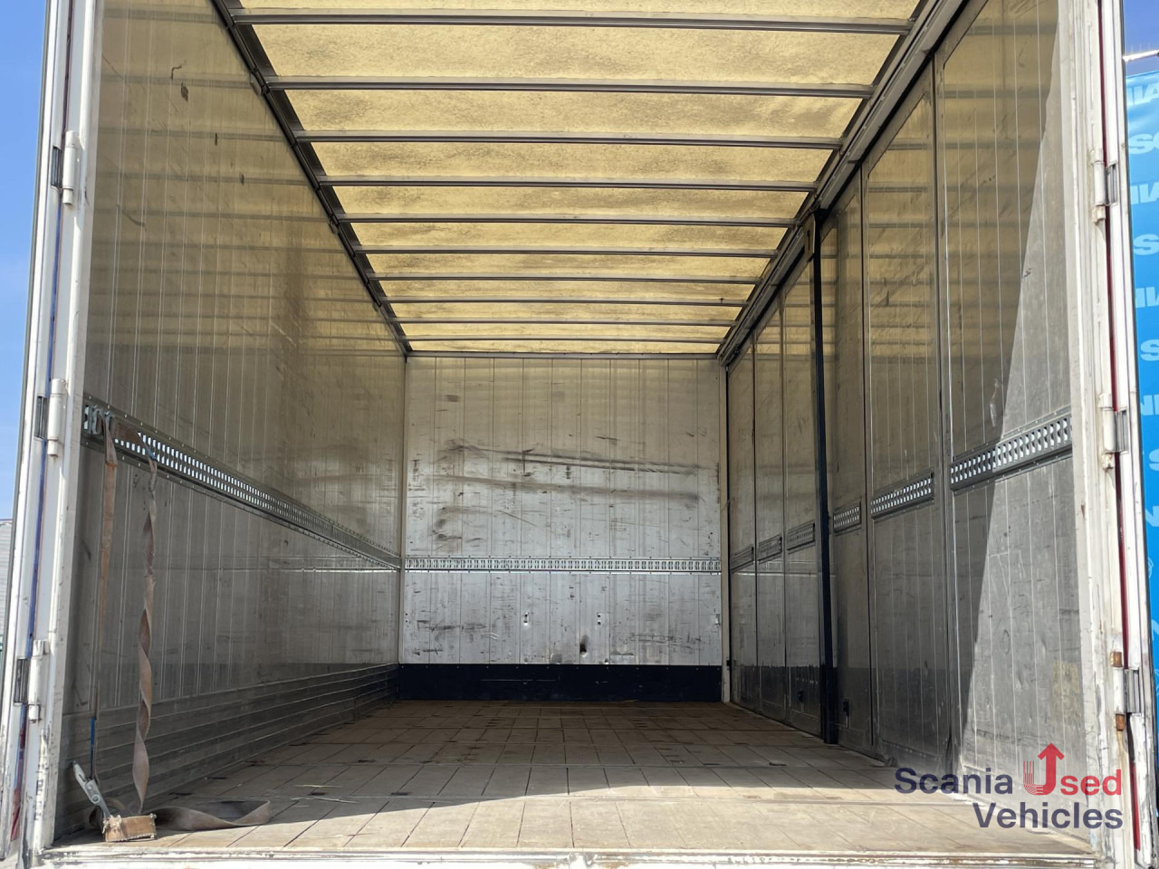 SCANIA P 250 DB4x2MNB SIDE DOORS FULL AIR 250X246X250CM - Kravas automašīna ar slēgto virsbūvi: foto 2 SCANIA P 250 DB4x2MNB SIDE DOORS FULL AIR 250X246X250CM - Kravas automašīna ar slēgto virsbūvi: foto 2