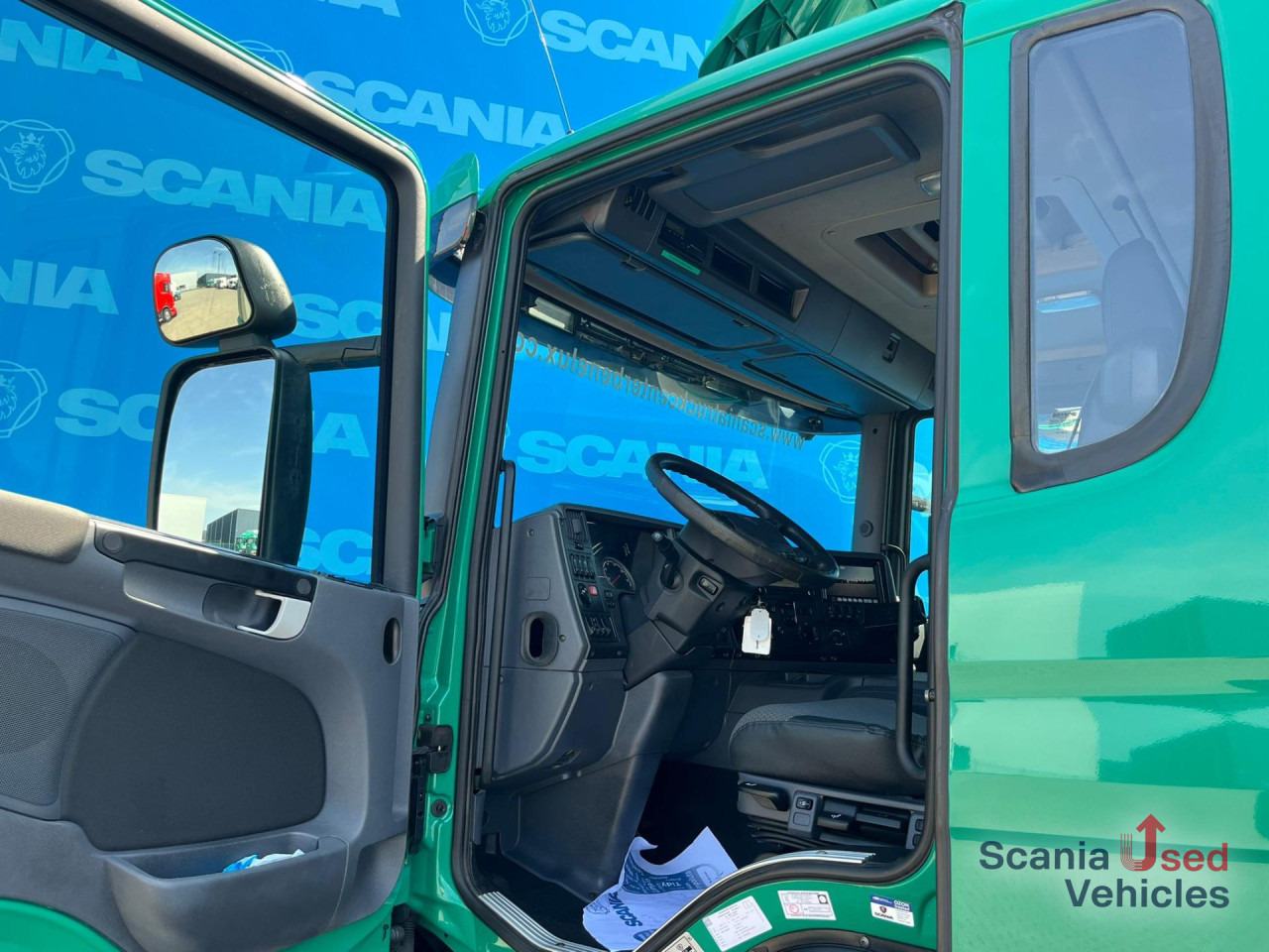 SCANIA P 320 DB6x2*4MNB RETARDER FULL AIR 8T TAIL LIFT 2T - Kravas automašīna ar slēgto virsbūvi: foto 3 SCANIA P 320 DB6x2*4MNB RETARDER FULL AIR 8T TAIL LIFT 2T - Kravas automašīna ar slēgto virsbūvi: foto 3