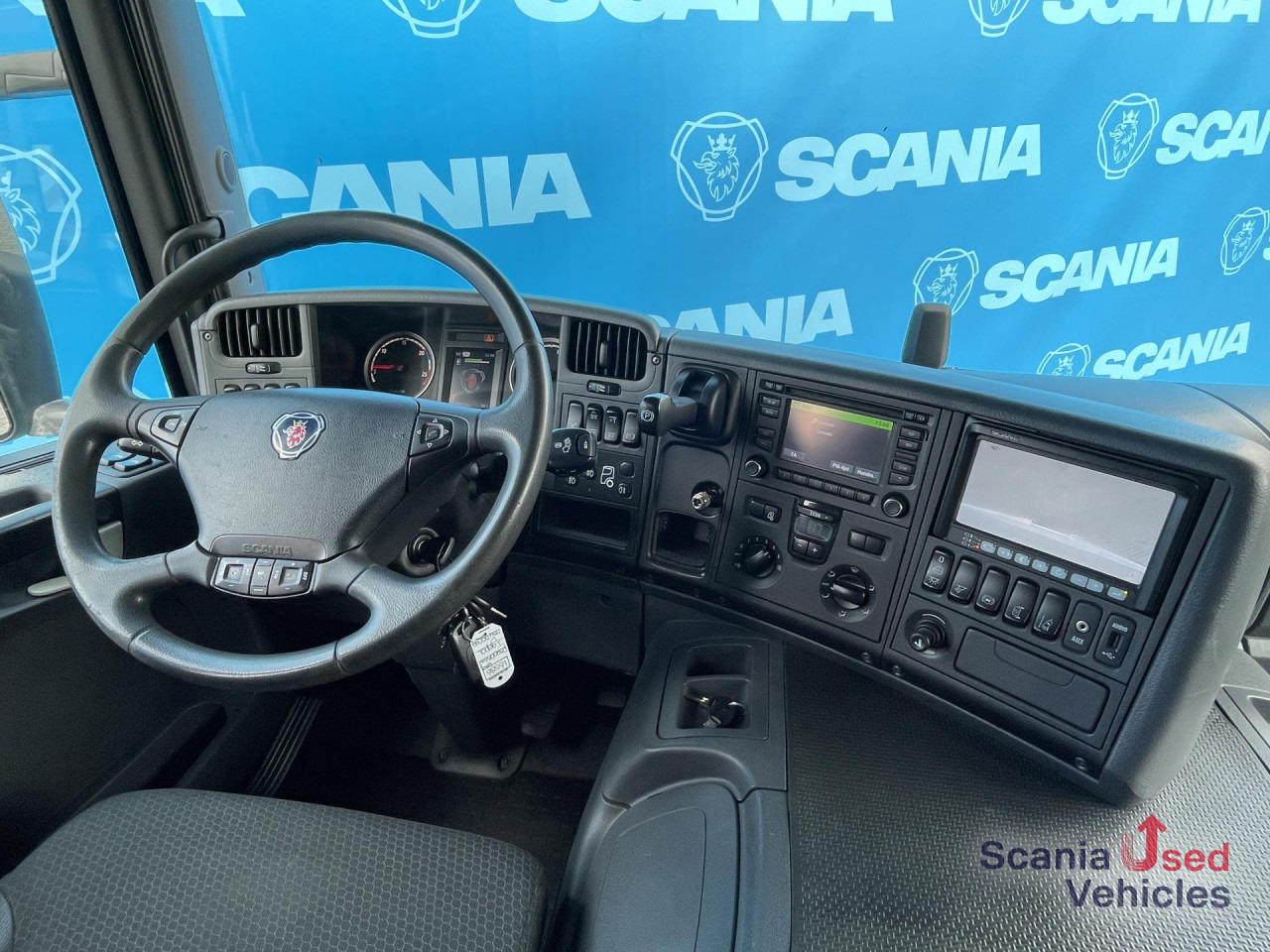 Kravas automašīna ar slēgto virsbūvi SCANIA P 320 DB6x2*4MNB RETARDER FULL AIR 8T TAIL LIFT 2T: foto 11