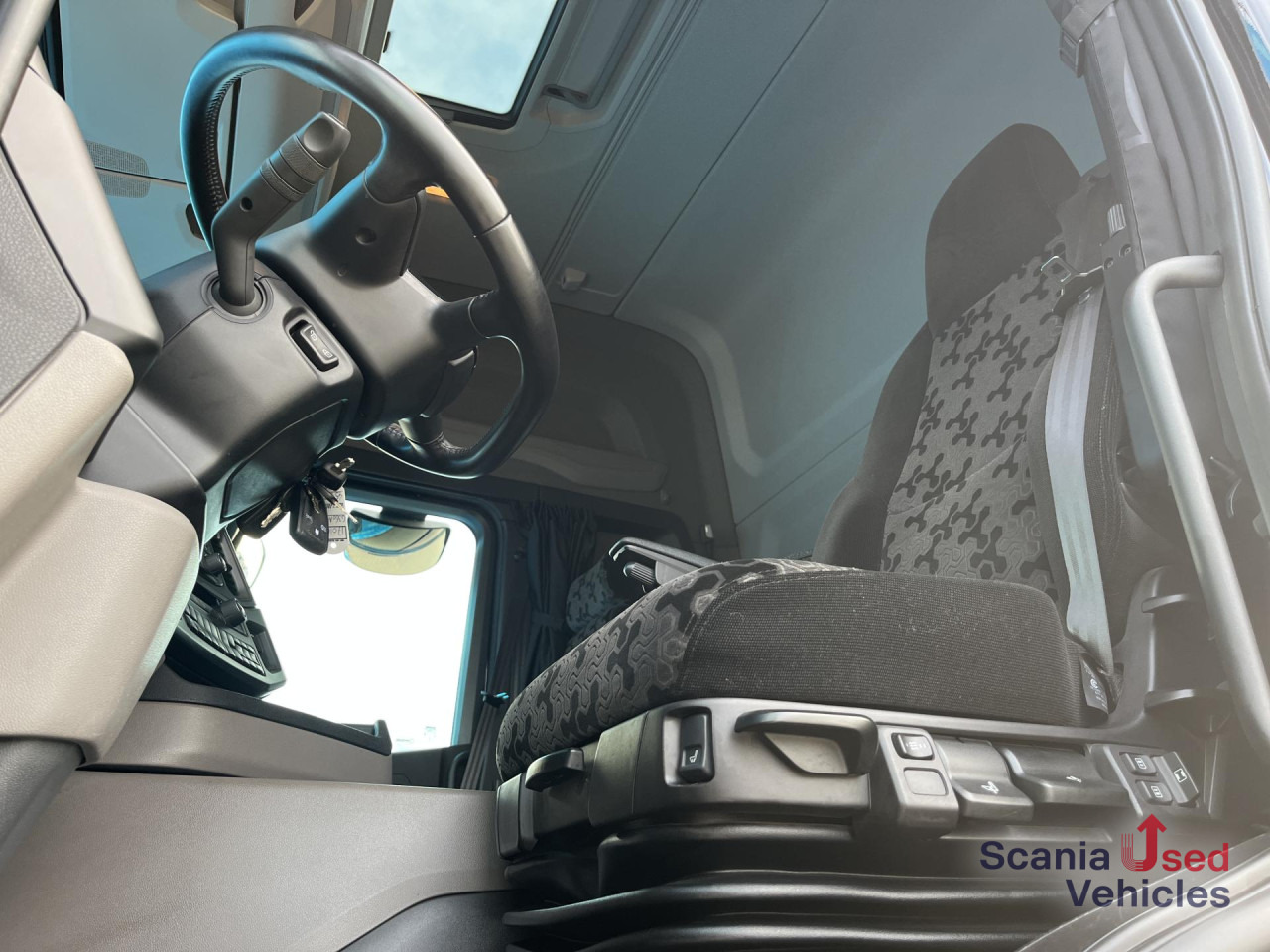 SCANIA G 360 A4x2NB HYBRID ! DIFF-L FULL AIR 8T LED NAVI - Vilcējs: foto 3 SCANIA G 360 A4x2NB HYBRID ! DIFF-L FULL AIR 8T LED NAVI - Vilcējs: foto 3