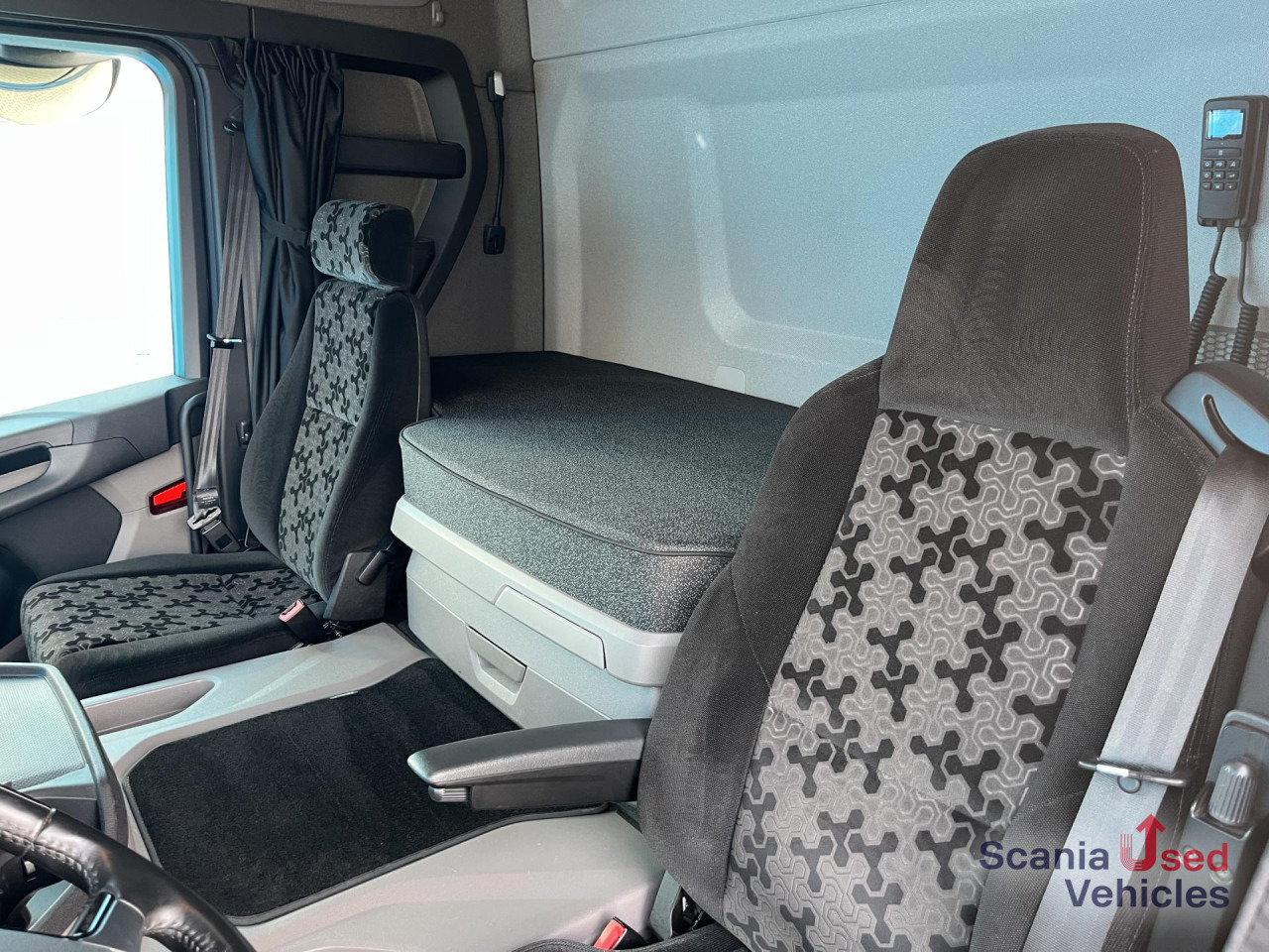 SCANIA G 360 A4x2NB HYBRID ! DIFF-L FULL AIR 8T LED NAVI - Vilcējs: foto 4 SCANIA G 360 A4x2NB HYBRID ! DIFF-L FULL AIR 8T LED NAVI - Vilcējs: foto 4