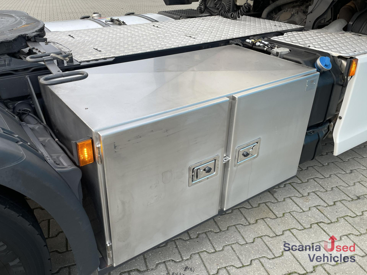 SCANIA R 410 A4x2NA DIFF-L RETARDER LED SMART 2 - Vilcējs: foto 2 SCANIA R 410 A4x2NA DIFF-L RETARDER LED SMART 2 - Vilcējs: foto 2