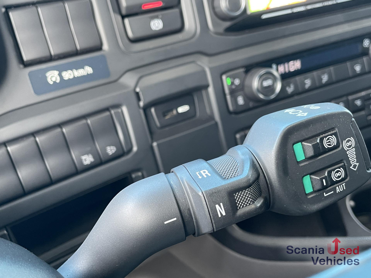 SCANIA R 450 A4x2NB DIFF-L RETARDER FULL AIR P-AIRCO ACC - Vilcējs: foto 3 SCANIA R 450 A4x2NB DIFF-L RETARDER FULL AIR P-AIRCO ACC - Vilcējs: foto 3