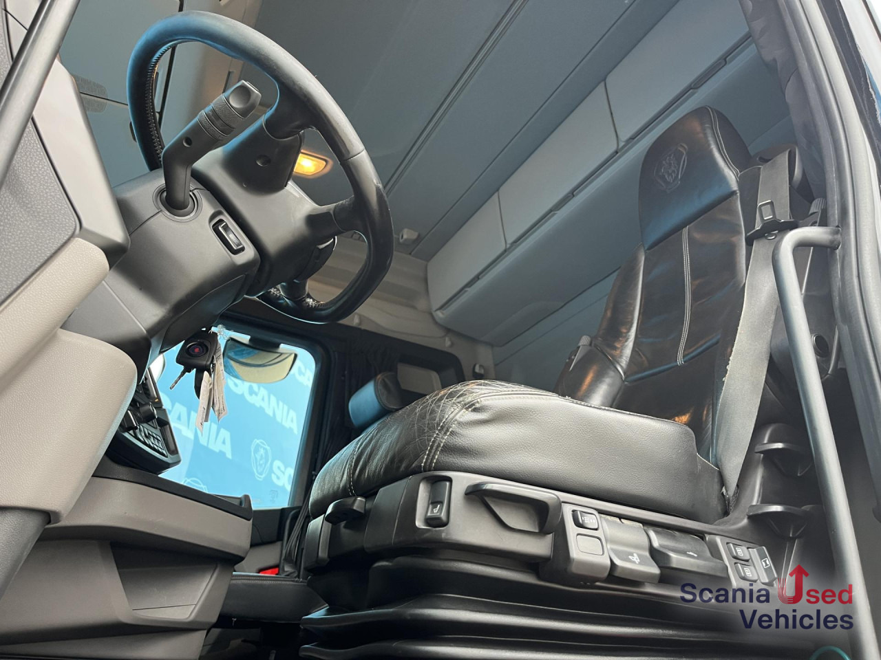 SCANIA R 450 A4x2NB DIFF-LOCK FULL AIR PTO - Vilcējs: foto 5 SCANIA R 450 A4x2NB DIFF-LOCK FULL AIR PTO - Vilcējs: foto 5