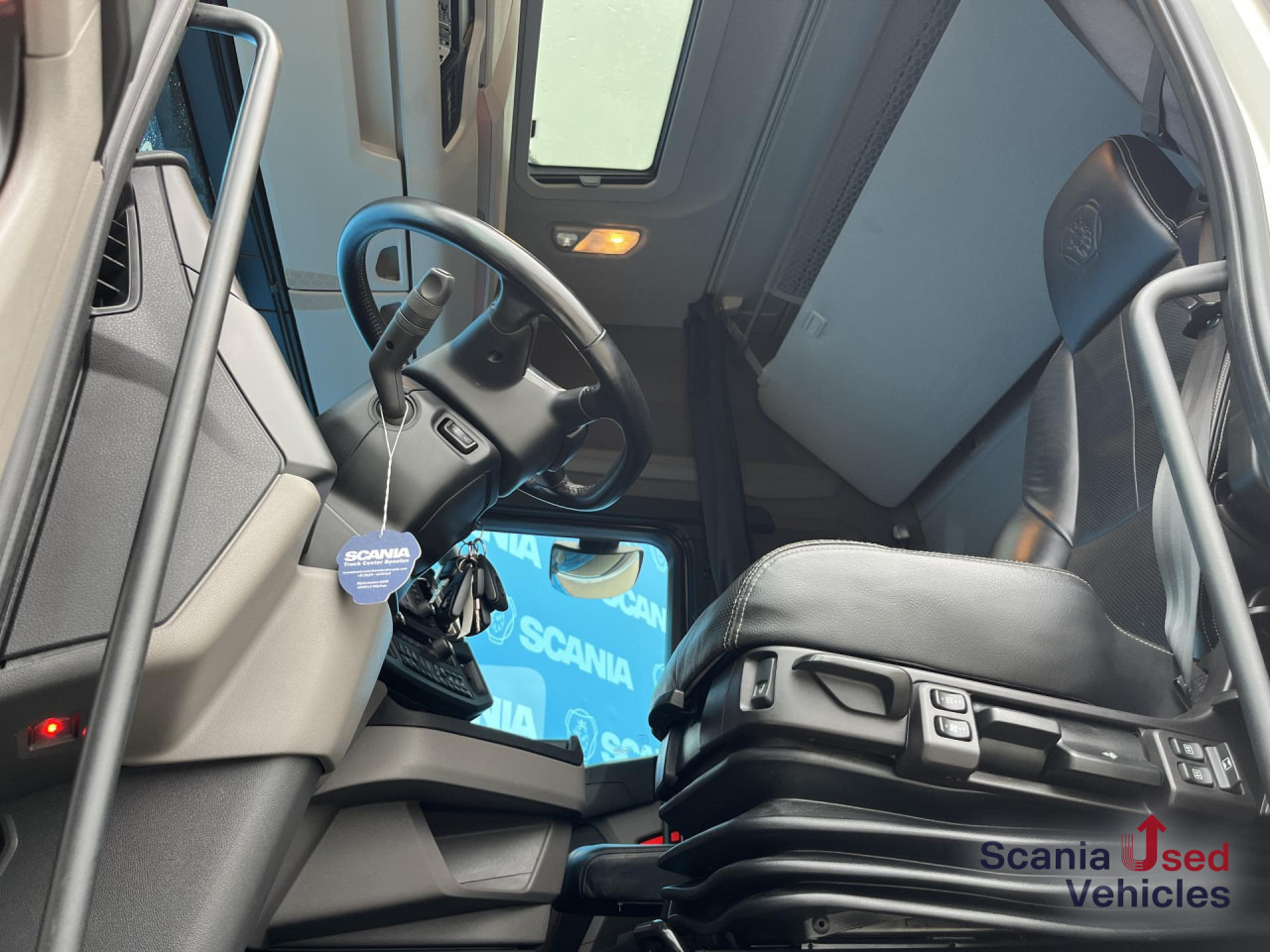 SCANIA S 590 A4x2NA V8 RETARDER DIFF-L 8T NAVI LED ALCOA - Vilcējs: foto 4 SCANIA S 590 A4x2NA V8 RETARDER DIFF-L 8T NAVI LED ALCOA - Vilcējs: foto 4