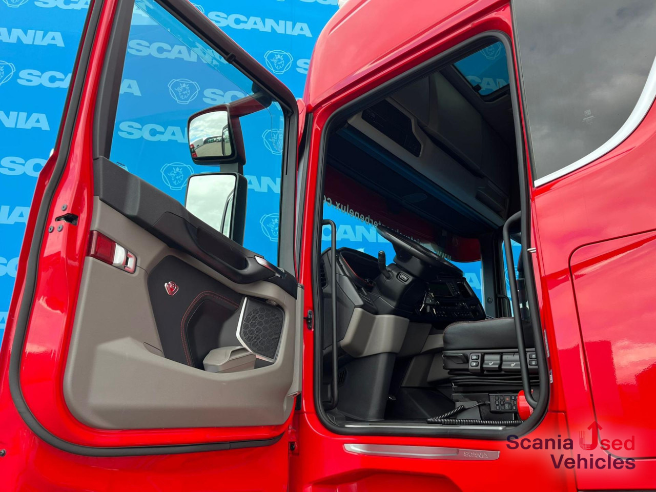 SCANIA S 590 A4x2NB V8 RETARDER 8T FULL AIR DIFF-LOCK - Vilcējs: foto 3 SCANIA S 590 A4x2NB V8 RETARDER 8T FULL AIR DIFF-LOCK - Vilcējs: foto 3