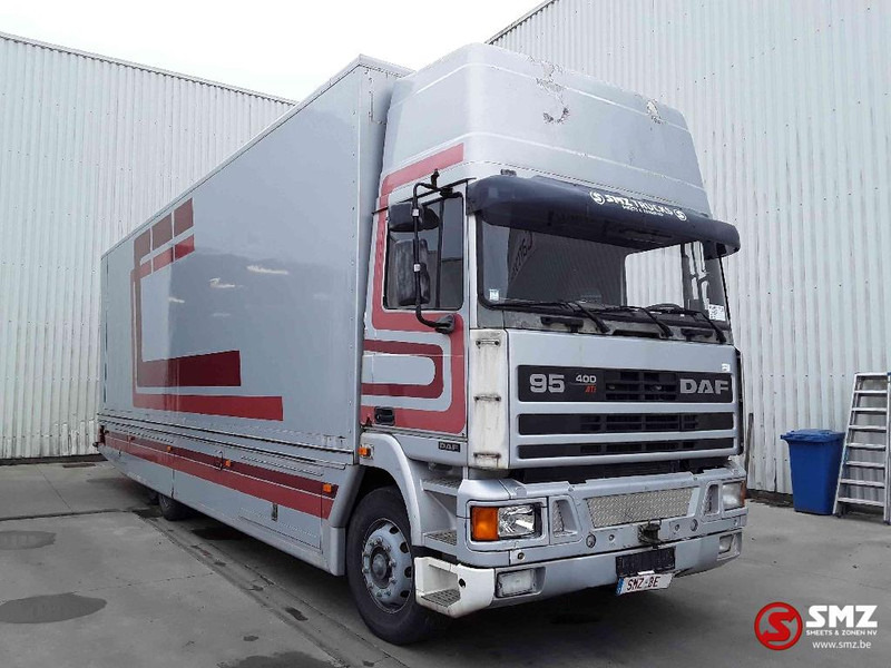 DAF 95 400 - Kravas automašīna ar slēgto virsbūvi: foto 1 DAF 95 400 - Kravas automašīna ar slēgto virsbūvi: foto 1