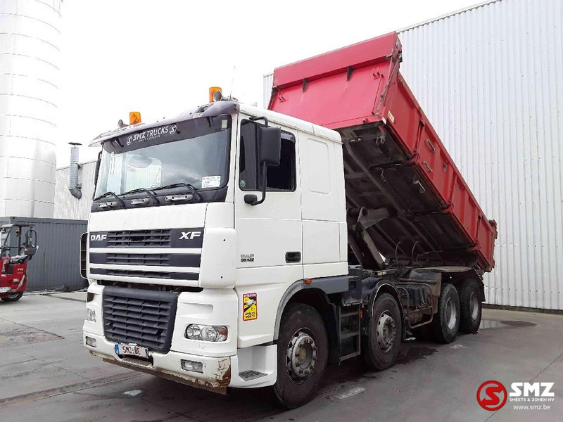 DAF 95 XF 430 8x4 lames steel - Kravas automašīna pašizgāzējs: foto 3 DAF 95 XF 430 8x4 lames steel - Kravas automašīna pašizgāzējs: foto 3