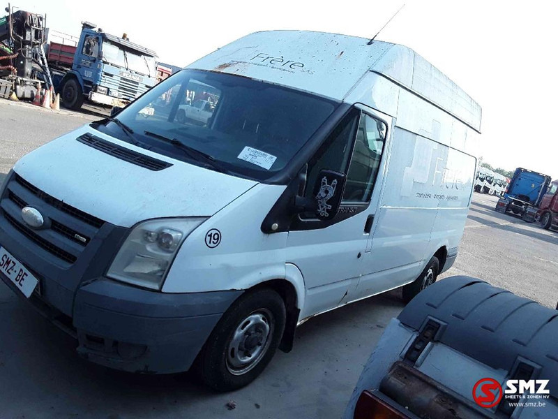 Ford Transit - Furgons ar slēgtā virsbūve: foto 5 Ford Transit - Furgons ar slēgtā virsbūve: foto 5