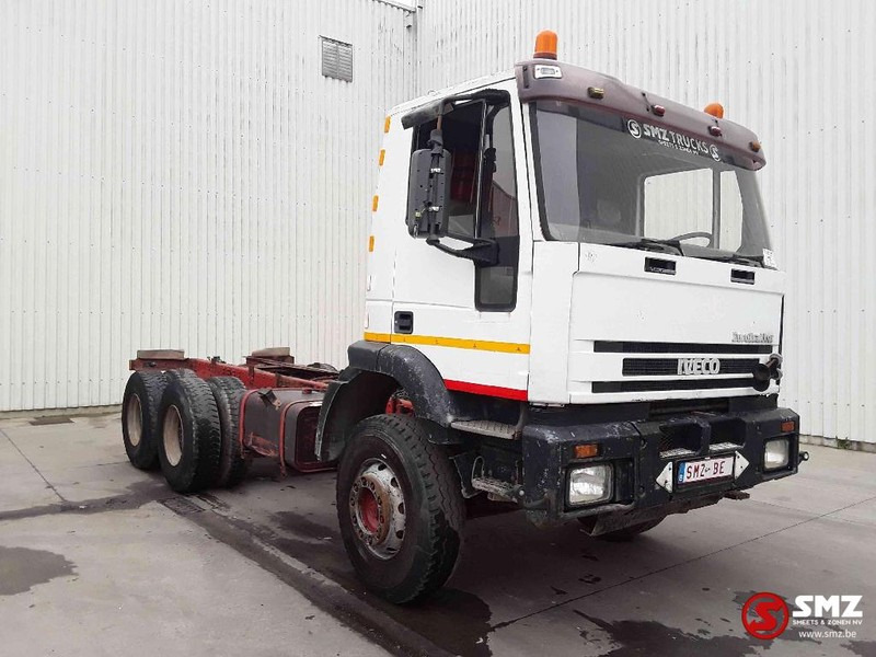 Iveco Eurotrakker 260.34 6x4 manual pump! - Šasija kravas automašīna: foto 1 Iveco Eurotrakker 260.34 6x4 manual pump! - Šasija kravas automašīna: foto 1