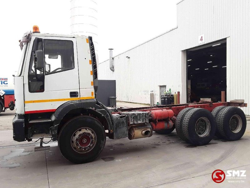 Iveco Eurotrakker 260.34 6x4 manual pump! - Šasija kravas automašīna: foto 5 Iveco Eurotrakker 260.34 6x4 manual pump! - Šasija kravas automašīna: foto 5
