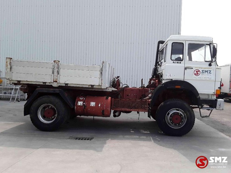 Iveco Magirus 190.32 4x4 tractor french -francais - Bortu kravas automašīna/ Platforma: foto 4 Iveco Magirus 190.32 4x4 tractor french -francais - Bortu kravas automašīna/ Platforma: foto 4