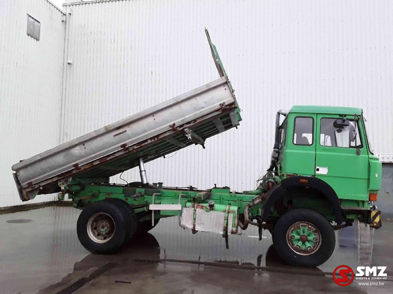 Iveco Magirus 190 E 30 - Kravas automašīna pašizgāzējs: foto 4 Iveco Magirus 190 E 30 - Kravas automašīna pašizgāzējs: foto 4