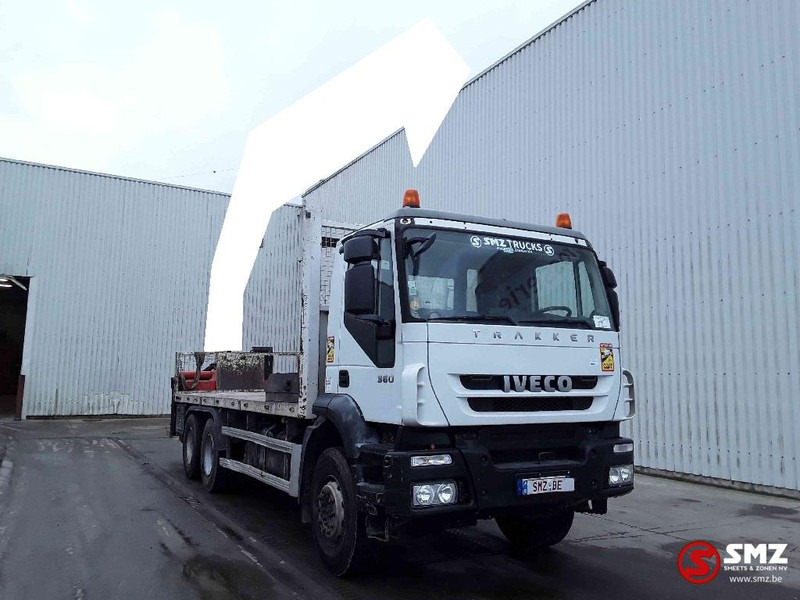 Iveco Trakker 360 6x4 manual chassis - Bortu kravas automašīna/ Platforma, Kravas auto ar manipulatoru: foto 1 Iveco Trakker 360 6x4 manual chassis - Bortu kravas automašīna/ Platforma, Kravas auto ar manipulatoru: foto 1