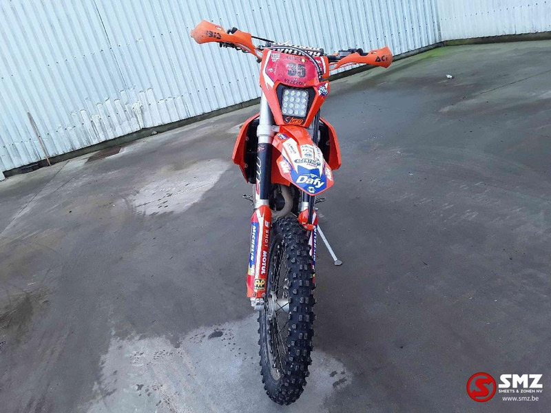 KTM KTM 250 - Motocikls: foto 2 KTM KTM 250 - Motocikls: foto 2
