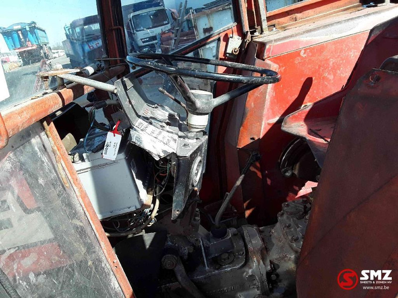 Traktors Massey Ferguson Machine: foto 7 Traktors Massey Ferguson Machine: foto 7