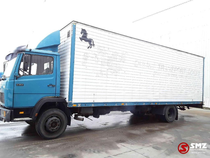 Mercedes-Benz 1317 - Kravas automašīna dzīvnieku pārvadāšanai: foto 5 Mercedes-Benz 1317 - Kravas automašīna dzīvnieku pārvadāšanai: foto 5