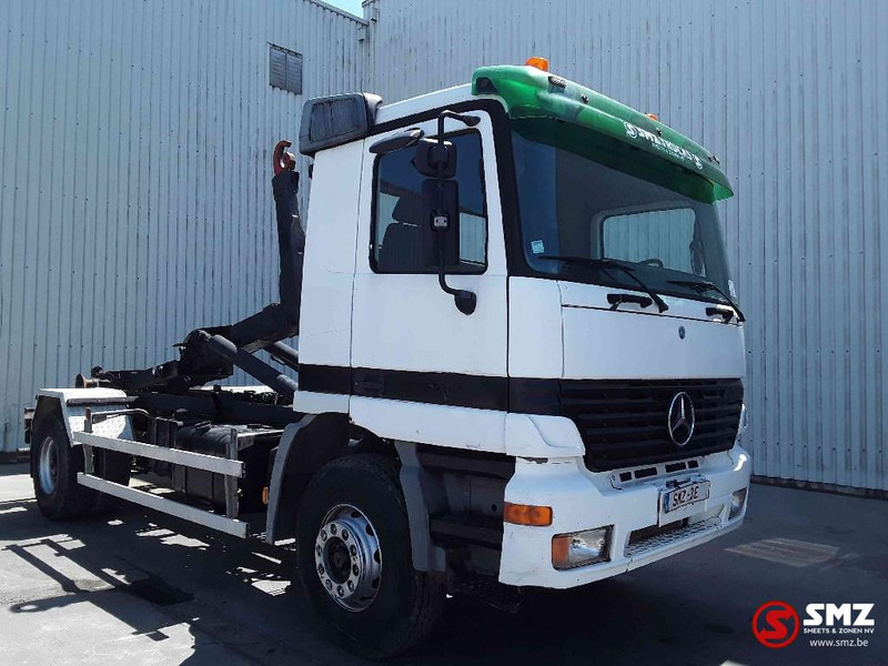 Mercedes-Benz Actros 1831 manual lames airco - Konteineru vedējs/ Kravas automašīna ar noņemamā virsbūve: foto 1 Mercedes-Benz Actros 1831 manual lames airco - Konteineru vedējs/ Kravas automašīna ar noņemamā virsbūve: foto 1