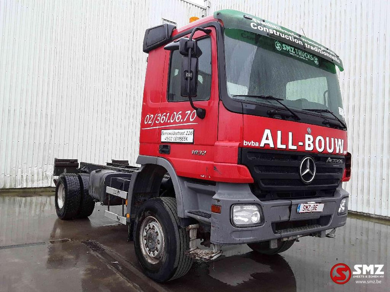Mercedes-Benz Actros 1832 4x4 209000 km!! - Šasija kravas automašīna: foto 1 Mercedes-Benz Actros 1832 4x4 209000 km!! - Šasija kravas automašīna: foto 1