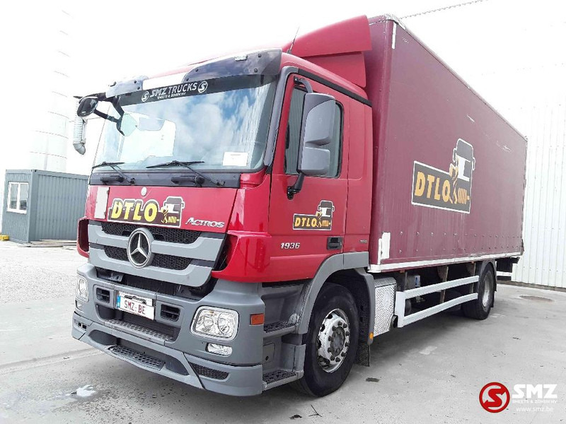 Mercedes-Benz Actros 1836 - Kravas automašīna ar slēgto virsbūvi: foto 3 Mercedes-Benz Actros 1836 - Kravas automašīna ar slēgto virsbūvi: foto 3