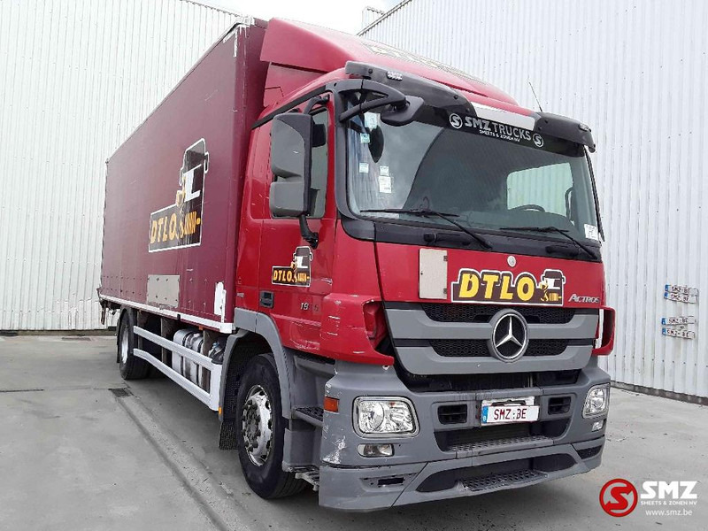 Mercedes-Benz Actros 1836 - Kravas automašīna ar slēgto virsbūvi: foto 1 Mercedes-Benz Actros 1836 - Kravas automašīna ar slēgto virsbūvi: foto 1