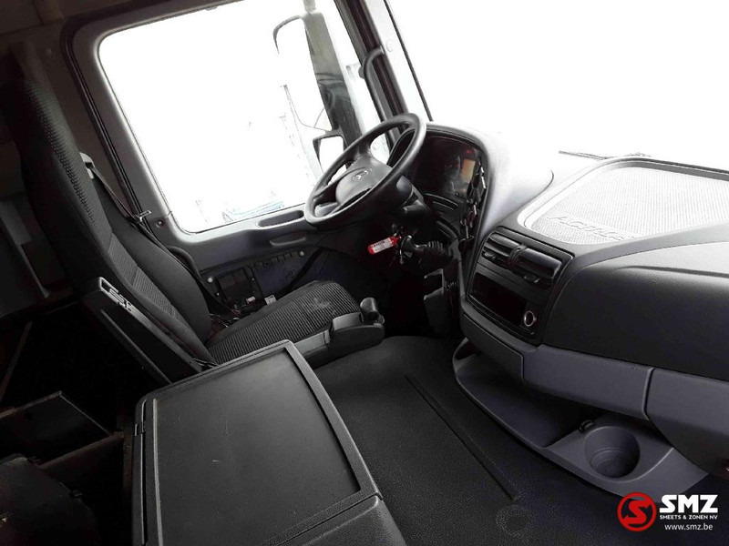 Mercedes-Benz Actros 1836 - Kravas automašīna ar slēgto virsbūvi: foto 4 Mercedes-Benz Actros 1836 - Kravas automašīna ar slēgto virsbūvi: foto 4