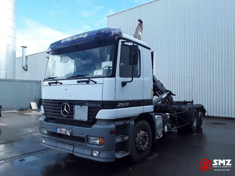 Mercedes-Benz Actros 2531 francais - Konteineru vedējs/ Kravas automašīna ar noņemamā virsbūve: foto 3 Mercedes-Benz Actros 2531 francais - Konteineru vedējs/ Kravas automašīna ar noņemamā virsbūve: foto 3