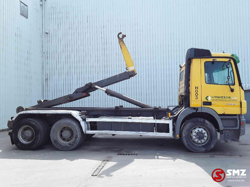 Mercedes-Benz Actros 2636 6x4 lames steel 3x - Konteineru vedējs/ Kravas automašīna ar noņemamā virsbūve: foto 4 Mercedes-Benz Actros 2636 6x4 lames steel 3x - Konteineru vedējs/ Kravas automašīna ar noņemamā virsbūve: foto 4