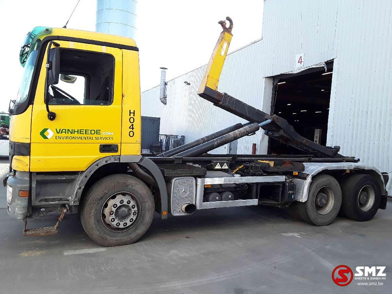Mercedes-Benz Actros 2636 6x4 steel lames 3x - Konteineru vedējs/ Kravas automašīna ar noņemamā virsbūve: foto 5 Mercedes-Benz Actros 2636 6x4 steel lames 3x - Konteineru vedējs/ Kravas automašīna ar noņemamā virsbūve: foto 5
