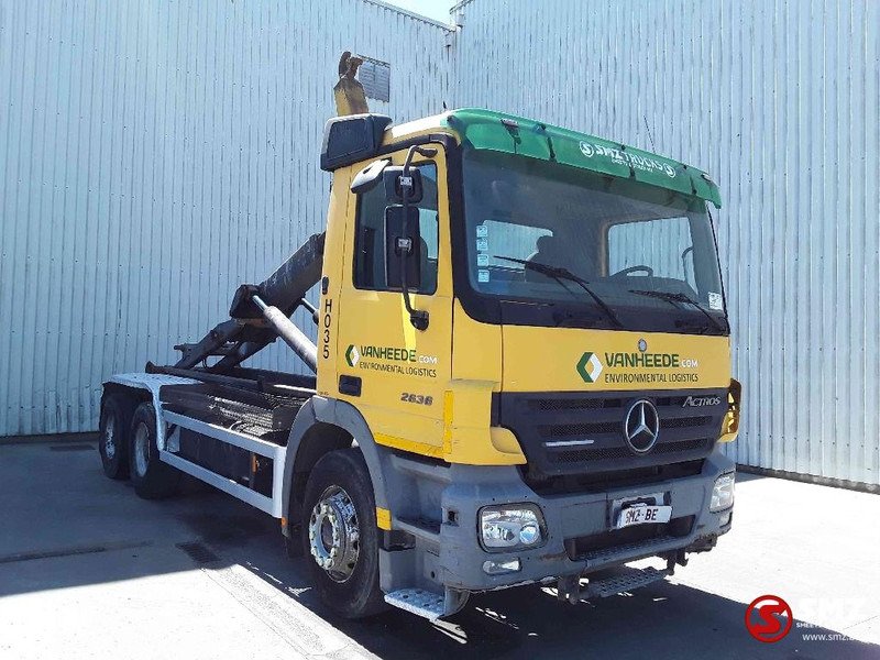 Mercedes-Benz Actros 2636 - Konteineru vedējs/ Kravas automašīna ar noņemamā virsbūve: foto 1 Mercedes-Benz Actros 2636 - Konteineru vedējs/ Kravas automašīna ar noņemamā virsbūve: foto 1