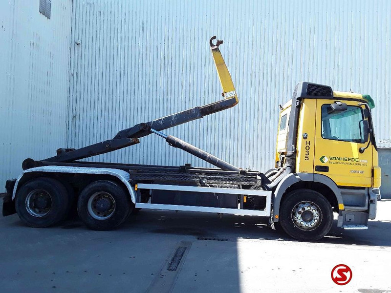 Mercedes-Benz Actros 2636 - Konteineru vedējs/ Kravas automašīna ar noņemamā virsbūve: foto 4 Mercedes-Benz Actros 2636 - Konteineru vedējs/ Kravas automašīna ar noņemamā virsbūve: foto 4