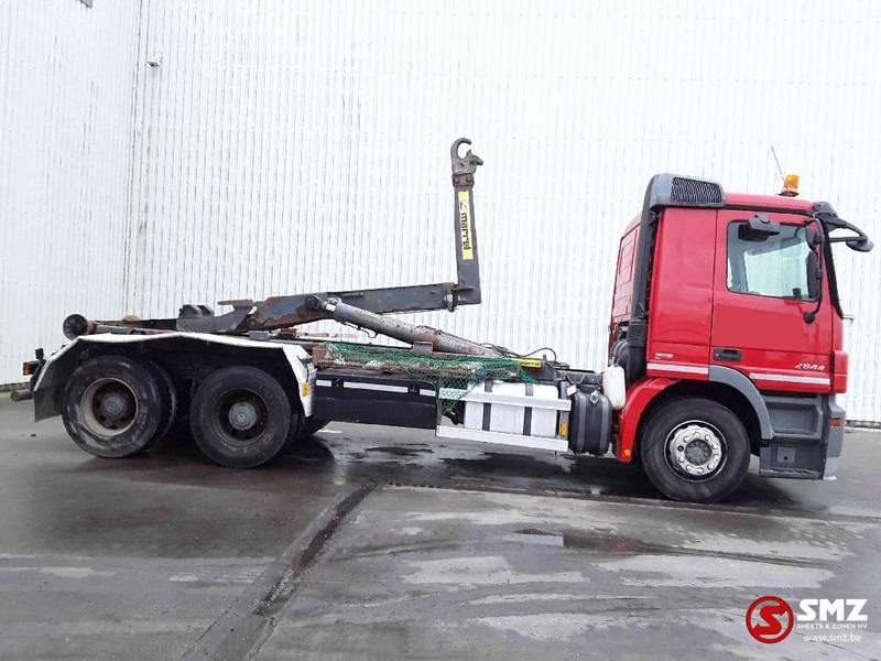 Mercedes-Benz Actros 2644 6x4 lames zps - Konteineru vedējs/ Kravas automašīna ar noņemamā virsbūve: foto 4 Mercedes-Benz Actros 2644 6x4 lames zps - Konteineru vedējs/ Kravas automašīna ar noņemamā virsbūve: foto 4