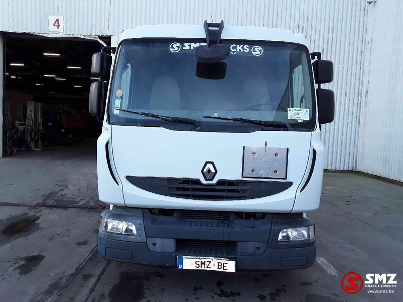 Renault Midlum 220 7500 L 3 comp - Autocisterna: foto 2 Renault Midlum 220 7500 L 3 comp - Autocisterna: foto 2