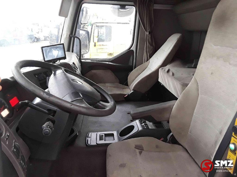 Interior photo 1: Šasija kravas automašīna Renault Premium 450 motor smokes-raucht PROBLEM