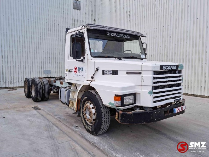 Scania 92 H Torpedo 6x4 french - Šasija kravas automašīna: foto 1 Scania 92 H Torpedo 6x4 french - Šasija kravas automašīna: foto 1