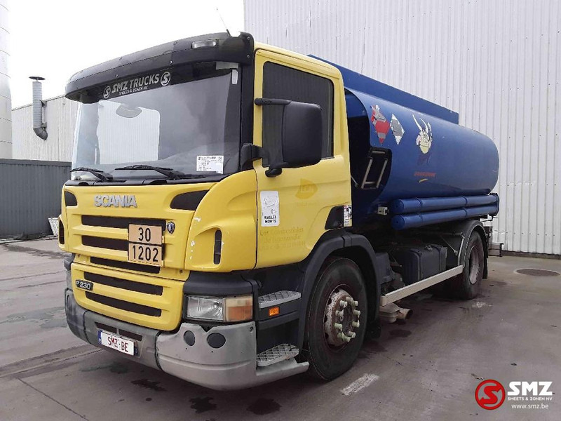 Scania P 230 13500 L 4 comp - Autocisterna: foto 3 Scania P 230 13500 L 4 comp - Autocisterna: foto 3
