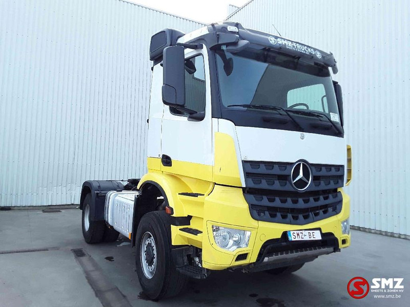 Mercedes-Benz Arocs 2045 4x4 NO hydrodrive - Vilcējs: foto 1 Mercedes-Benz Arocs 2045 4x4 NO hydrodrive - Vilcējs: foto 1
