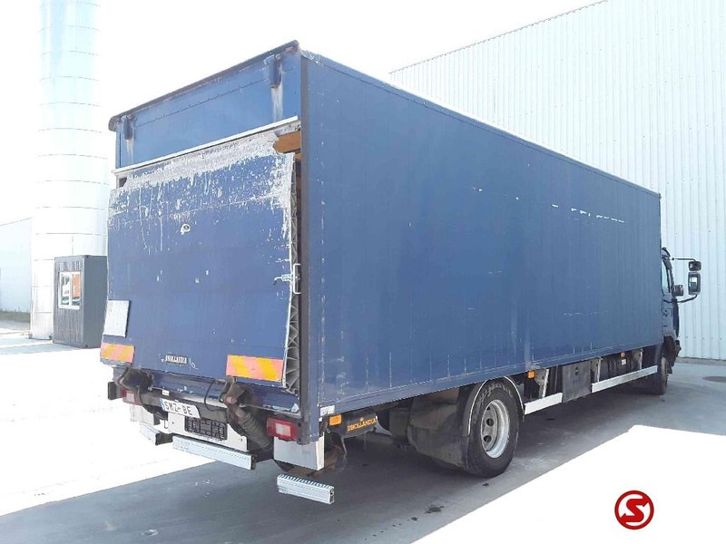 Kravas automašīna ar slēgto virsbūvi Volvo FL 220: foto 11