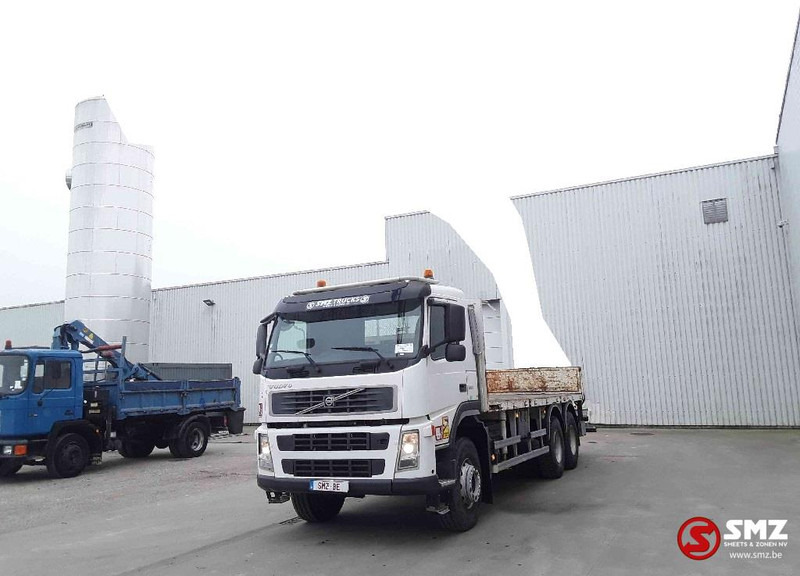 Volvo FM 6x4 - Bortu kravas automašīna/ Platforma, Kravas auto ar manipulatoru: foto 3 Volvo FM 6x4 - Bortu kravas automašīna/ Platforma, Kravas auto ar manipulatoru: foto 3