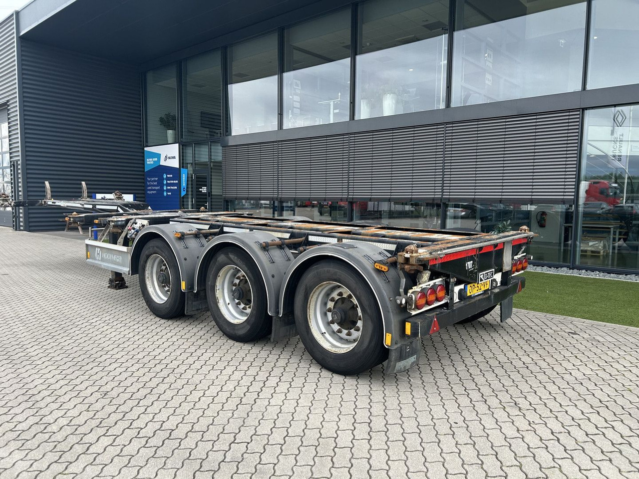 D-TEC FLEXITRAILER 20-30-40-45 ft containers + Genset - Puspiekabe šasija: foto 3 D-TEC FLEXITRAILER 20-30-40-45 ft containers + Genset - Puspiekabe šasija: foto 3