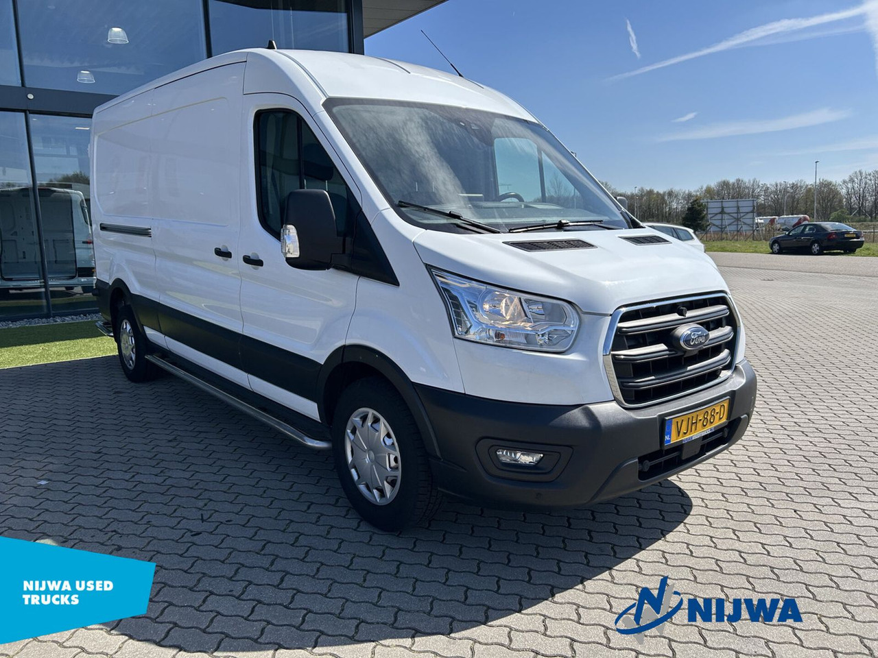 Ford Transit 130 L3H2 Automaat + Achteruitrijcamera - Kravas mikroautobuss: foto 2 Ford Transit 130 L3H2 Automaat + Achteruitrijcamera - Kravas mikroautobuss: foto 2