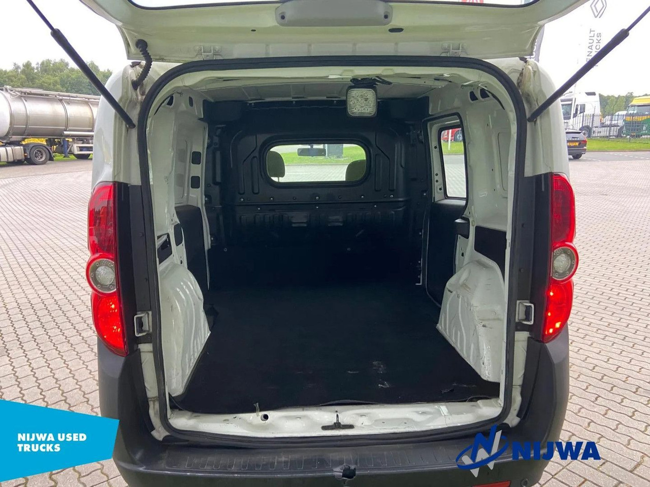 Mazs furgons Opel Combo Airco + Trekhaak Kasten: foto 14