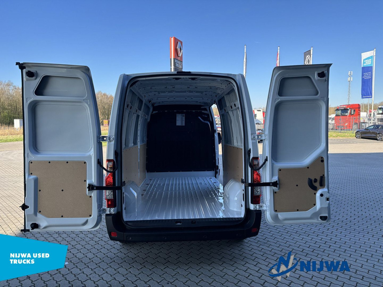 Mazs furgons Renault Master 135 L3H2 Parkeersensoren + Cruise control: foto 14