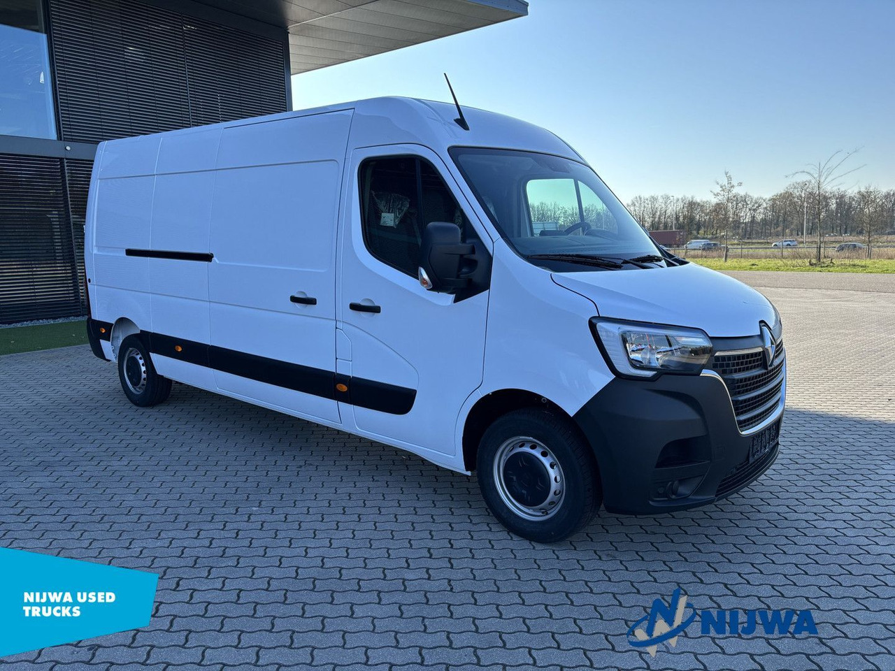 Renault Master 135 L3H2 Parkeersensoren + Cruise control - Mazs furgons: foto 2 Renault Master 135 L3H2 Parkeersensoren + Cruise control - Mazs furgons: foto 2