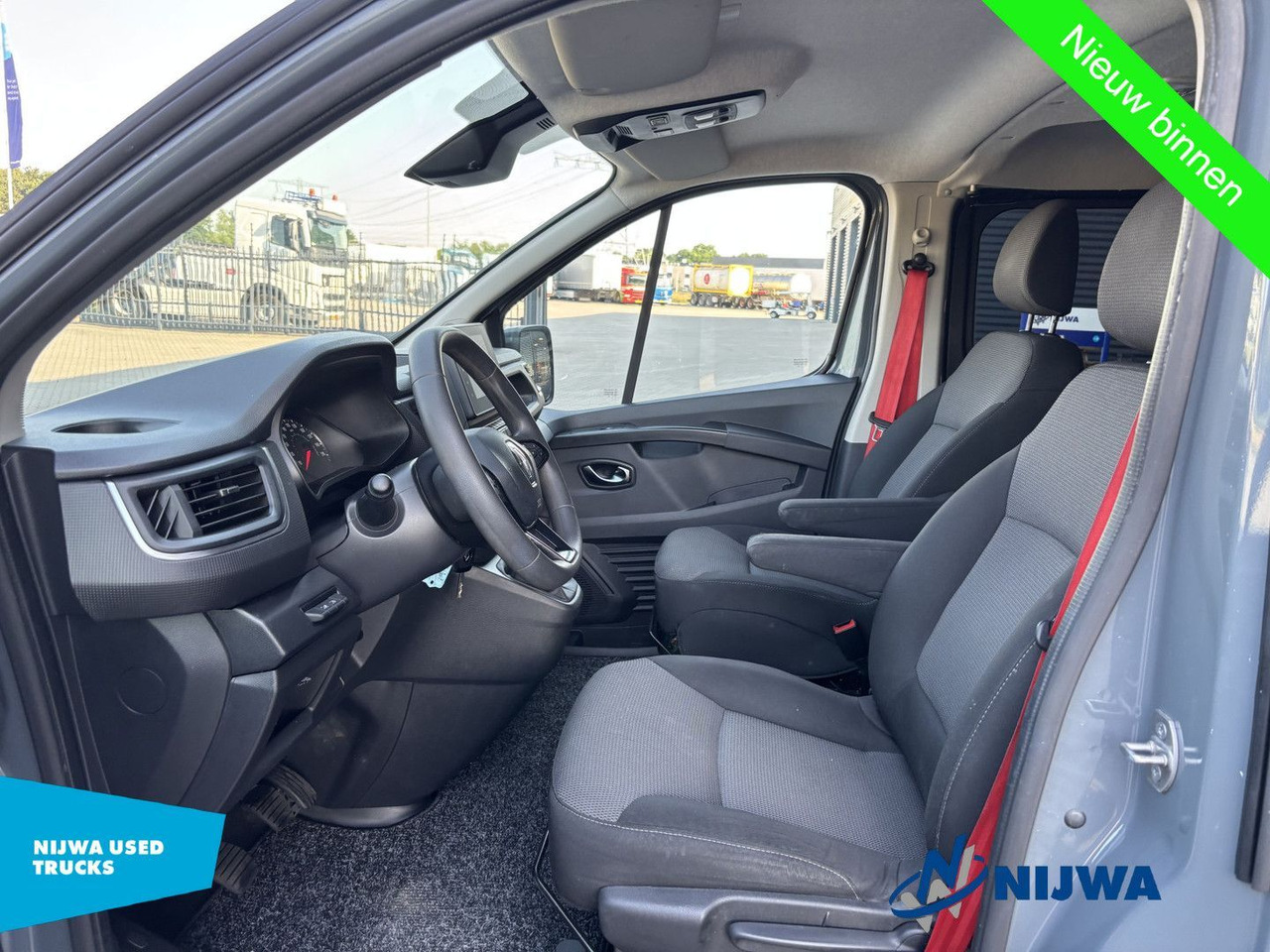 Renault Trafic 150 T30 L2H1 Trekhaak + Dubbele cabine - Mazs furgons, Kravas-pasažieru furgons: foto 5 Renault Trafic 150 T30 L2H1 Trekhaak + Dubbele cabine - Mazs furgons, Kravas-pasažieru furgons: foto 5