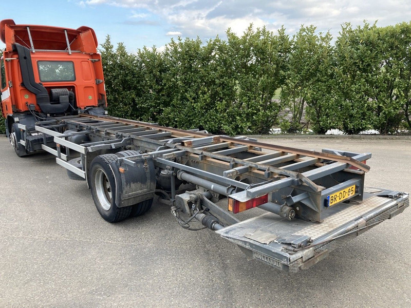 DAF FA CF65.180 Euro3 Manual / Laadklep - Šasija kravas automašīna: foto 4 DAF FA CF65.180 Euro3 Manual / Laadklep - Šasija kravas automašīna: foto 4